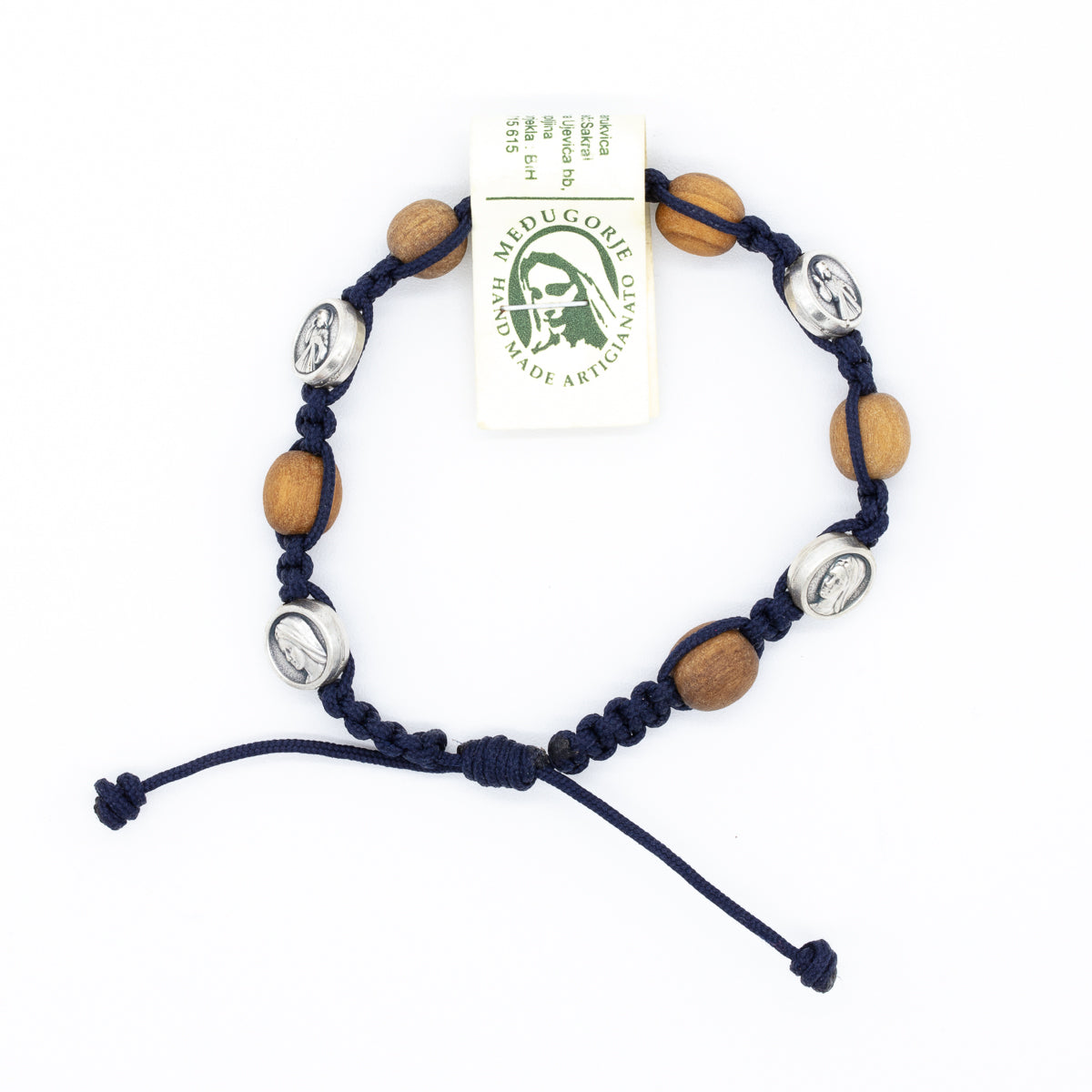 Pulsera tejida Virgen de Medjugorje con cuentas de madera de olivo