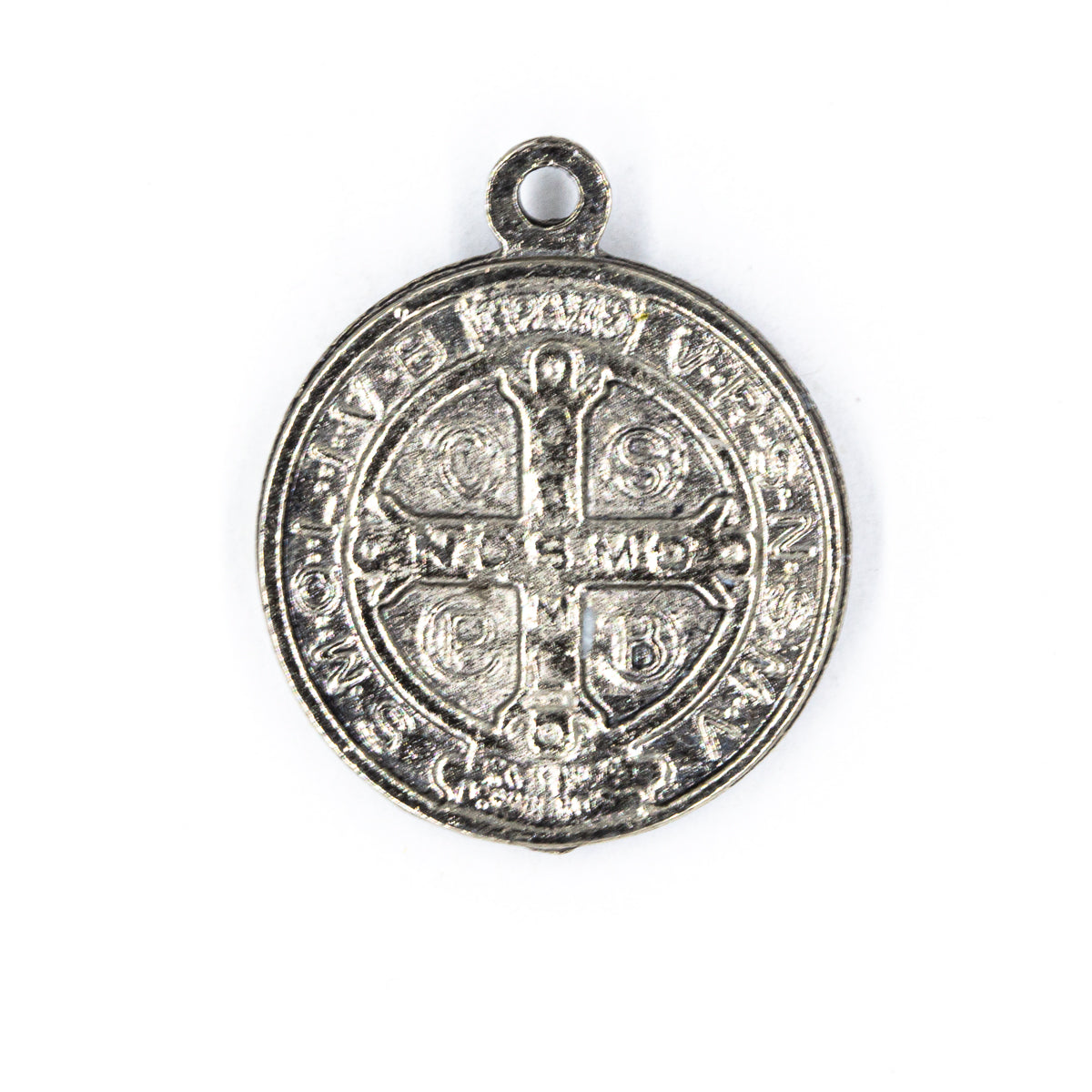 Medalla con imagen de San Benito y cruz de San Benito