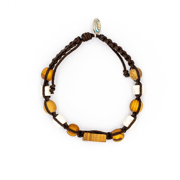 Pulsera tejida cruz Tao con cuentas de madera y piedra