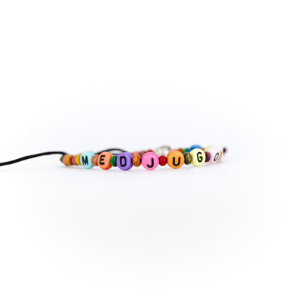 Pulsera con cuentas de colores con leyenda "Medugorje"