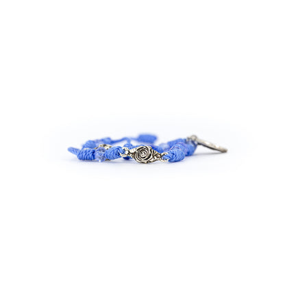 Pulsera de nudos y cuentas de metal
