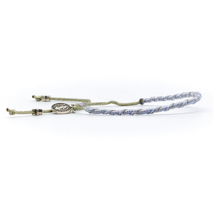 Pulsera popote San Benito con hilo de colores variados