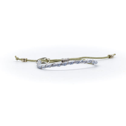 Pulsera popote San Benito con hilo de colores variados