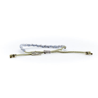 Pulsera popote San Benito con hilo de colores variados