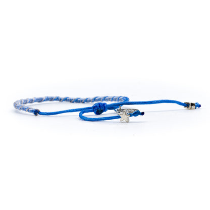 Pulsera popote San Benito con hilo de colores variados