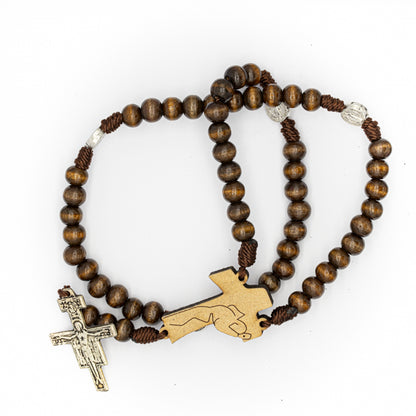 Rosario con crucifijo de metal y reliquia del Padre Pío