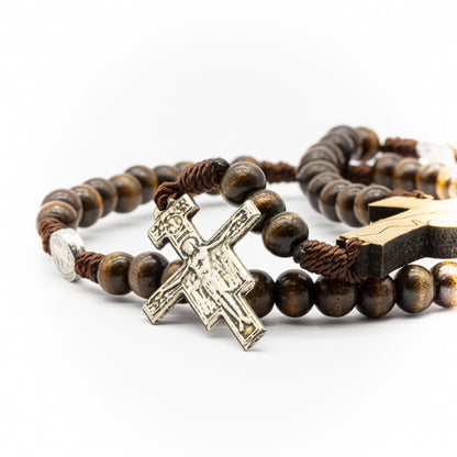 Rosario con crucifijo de metal y reliquia del Padre Pío