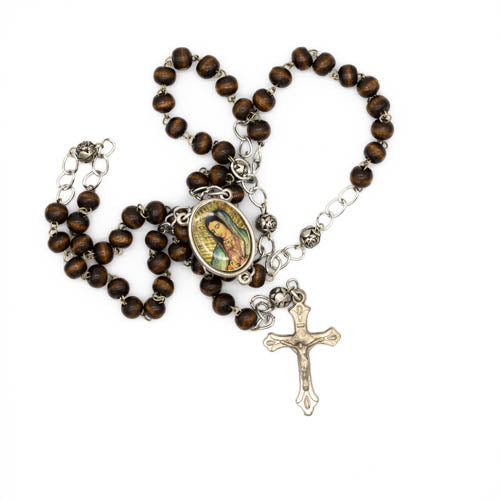 Rosario con crucifijo de metal y Virgen de Guadalupe