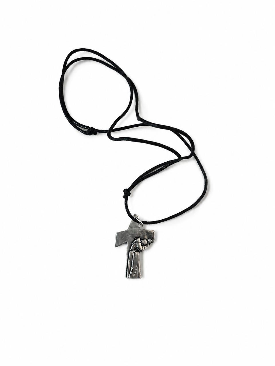 Cruz Tao con Padre Pio con Reliquia