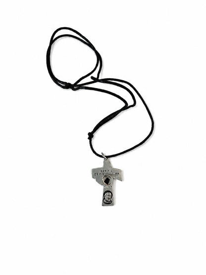 Cruz Tao con Padre Pio con Reliquia